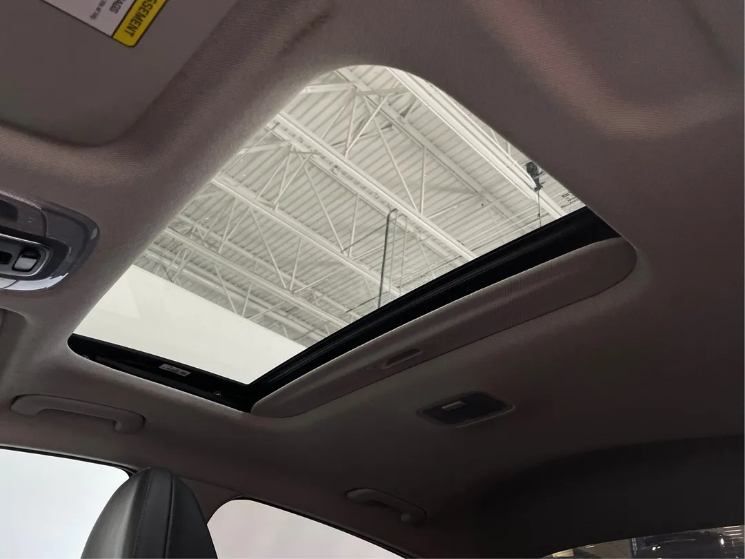 2025 Hyundai Elantra — photo 5