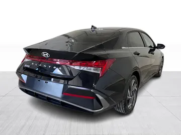 2025 Hyundai Elantra - image 15