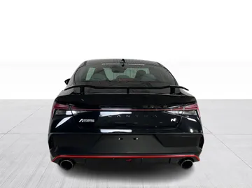 2025 Hyundai Elantra - image 13