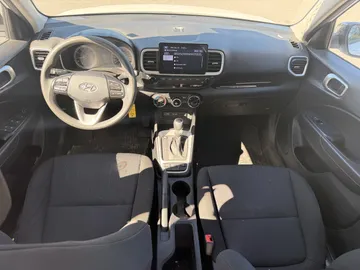 2022 Hyundai Venue - image 9