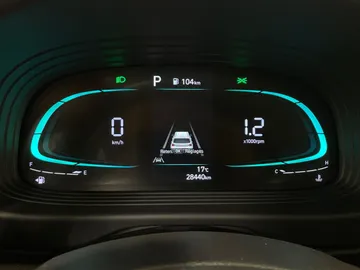 2024 Hyundai Venue - image 13