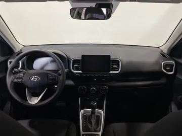 2024 Hyundai Venue - image 16