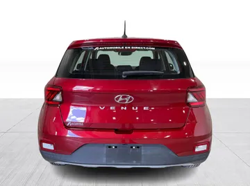 2024 Hyundai Venue - image 8
