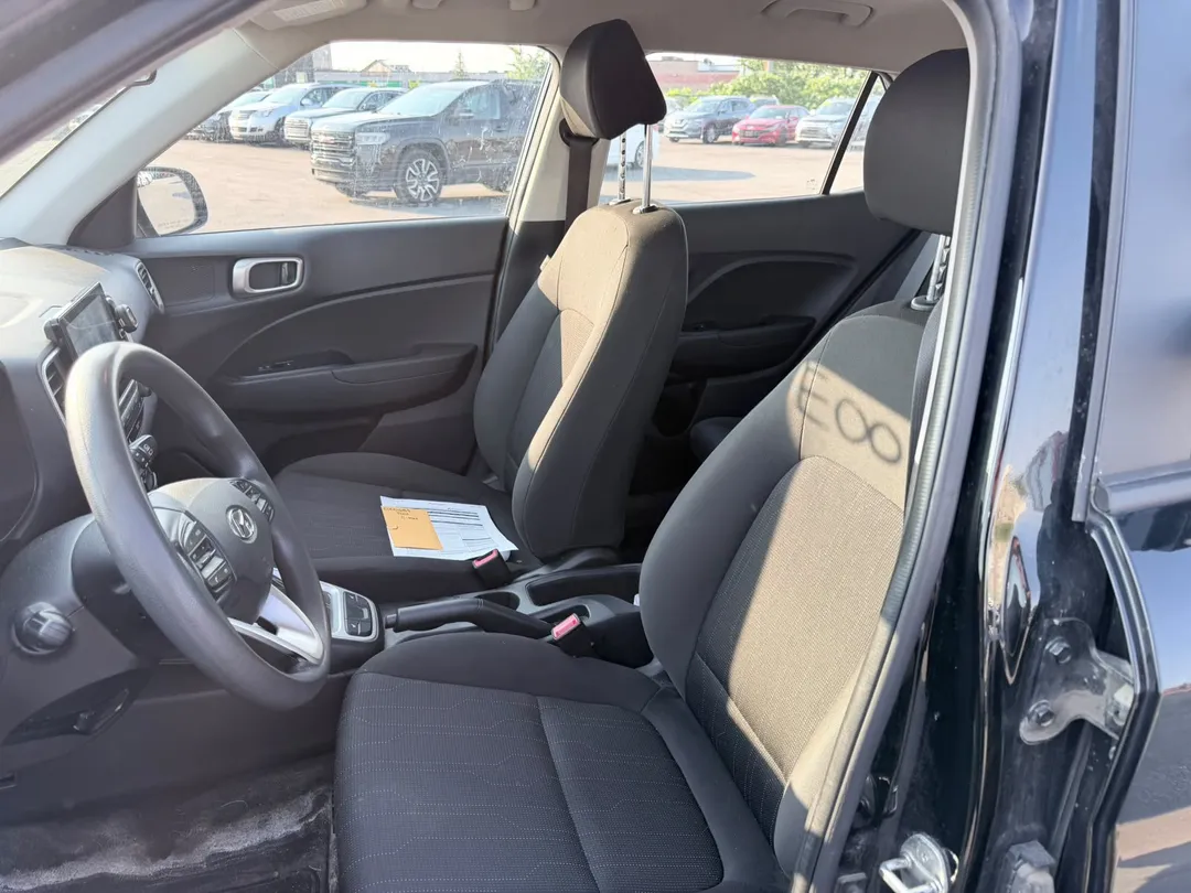 2022 Hyundai Venue — photo 6