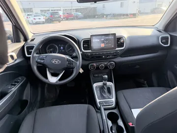 2022 Hyundai Venue - image 8