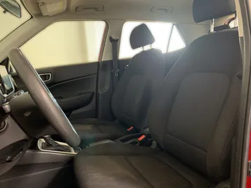 2021 Hyundai Venue - image 10