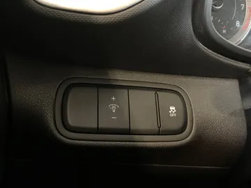 2021 Hyundai Venue - image 27