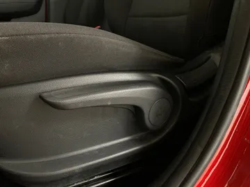 2021 Hyundai Venue - image 16