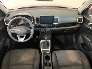 2021 Hyundai Venue - image 18