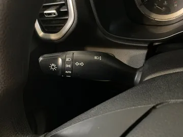 2021 Hyundai Venue - image 15