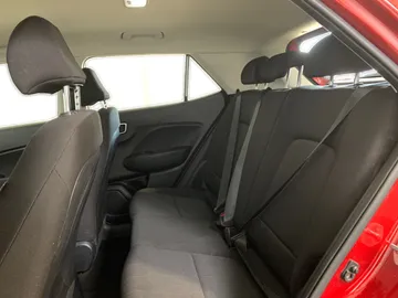 2021 Hyundai Venue - image 11