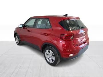 2021 Hyundai Venue - image 6