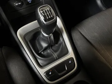 2021 Hyundai Venue - image 22