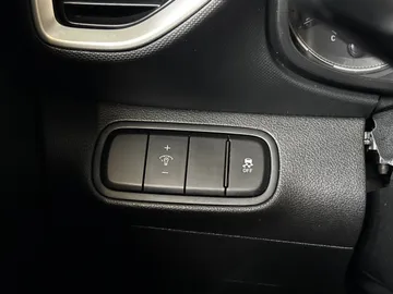2021 Hyundai Venue - image 23