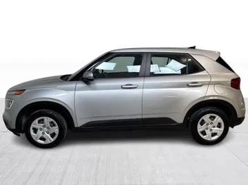 2021 Hyundai Venue - image 4