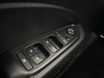 2021 Hyundai Venue - image 19