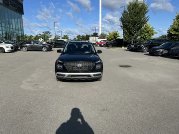 2025 Hyundai Venue - image 2