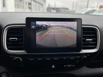 2025 Hyundai Venue - image 19