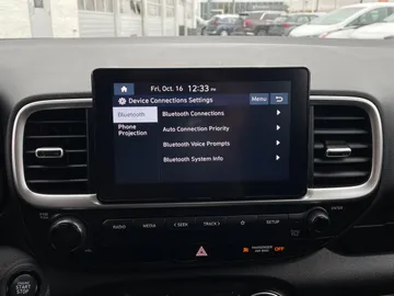 2025 Hyundai Venue - image 23