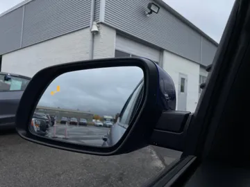 2025 Hyundai Venue - image 18