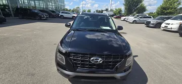 2021 Hyundai Venue - image 2