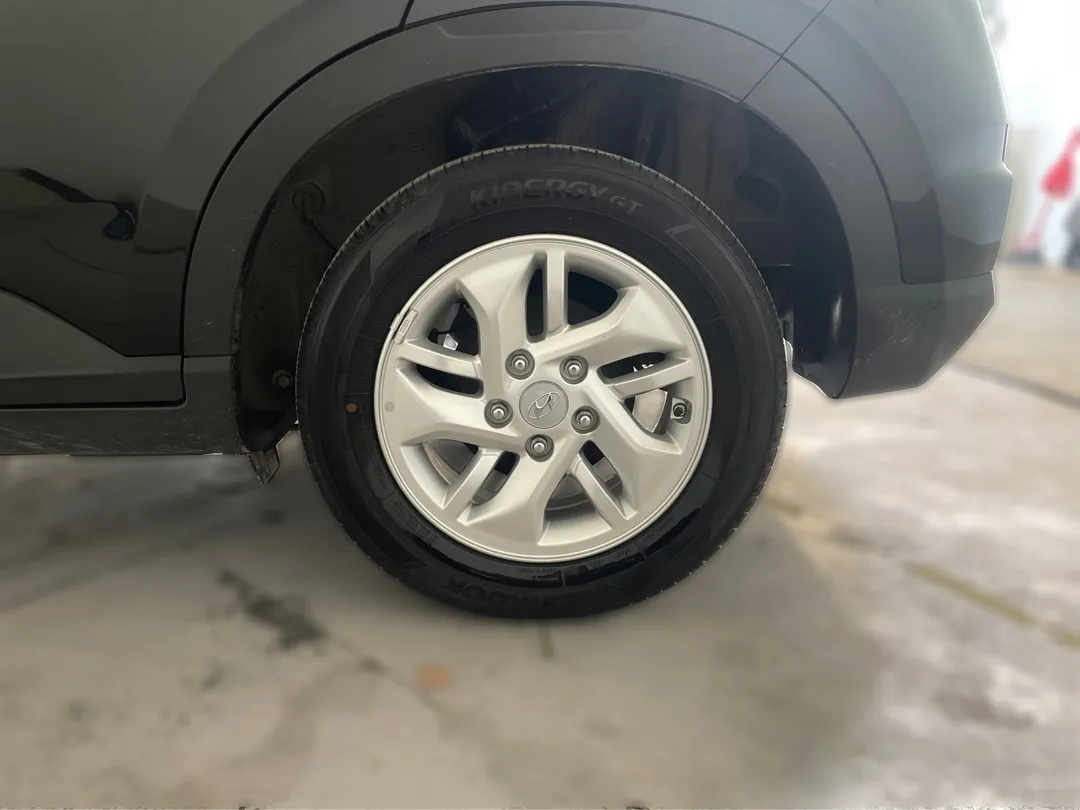 2025 Hyundai Venue for sale - photo 4