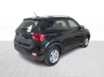 2025 Hyundai Venue - image 8