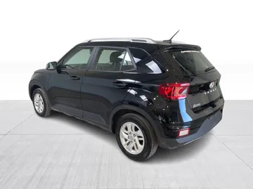 2025 Hyundai Venue - image 6