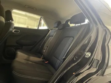 2025 Hyundai Venue - image 11