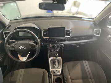 2025 Hyundai Venue - image 17