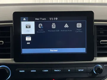2025 Hyundai Venue - image 8