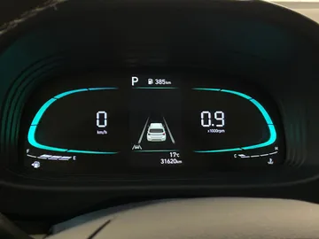 2025 Hyundai Venue - image 19