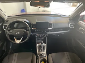 2025 Hyundai Venue - image 14