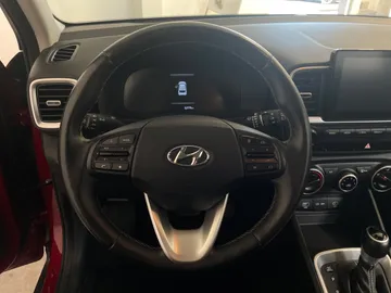 2025 Hyundai Venue - image 19