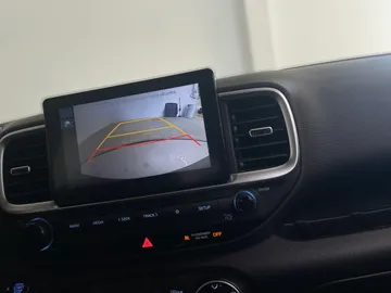 2025 Hyundai Venue - image 17