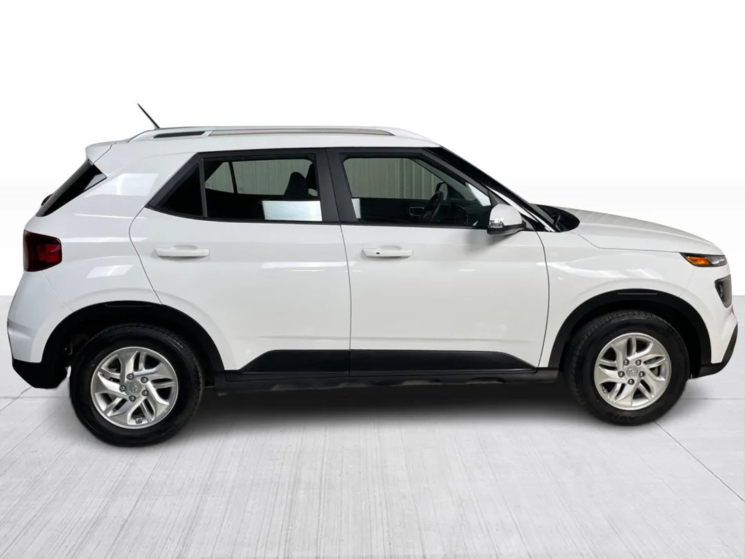 2025 Hyundai Venue for sale - photo 2