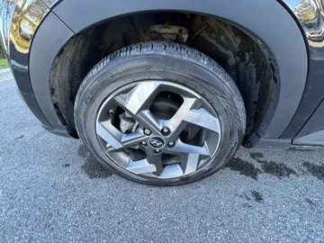 2021 Hyundai Venue - image 6