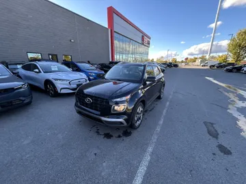 2021 Hyundai Venue - image 3