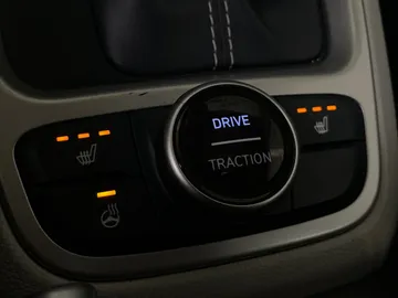 2024 Hyundai Venue - image 25