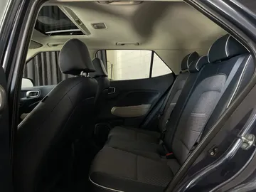2024 Hyundai Venue - image 16