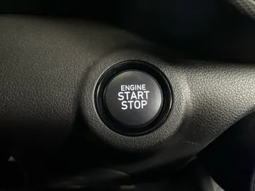2025 Hyundai Venue - image 22