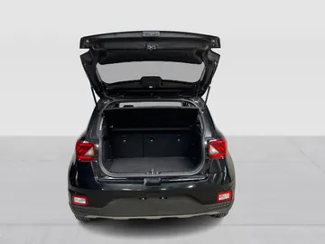 2025 Hyundai Venue - image 13
