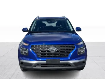 2025 Hyundai Venue - image 8