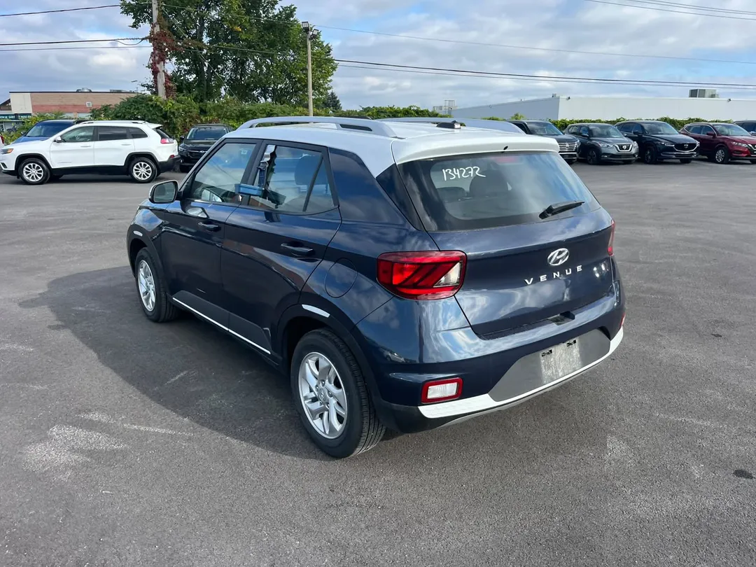 2025 Hyundai Venue Preferred, photo 6