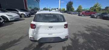 2023 Hyundai Venue - image 6