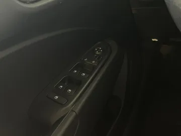 2024 Hyundai Venue - image 23