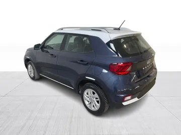 2024 Hyundai Venue - image 6