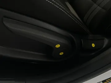 2025 Hyundai Venue - image 22