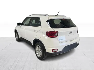 2025 Hyundai Venue - image 6