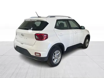 2025 Hyundai Venue - image 8
